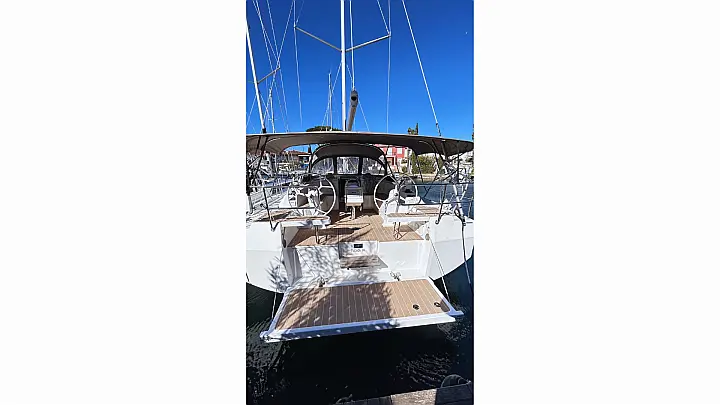 Bavaria C42 - 