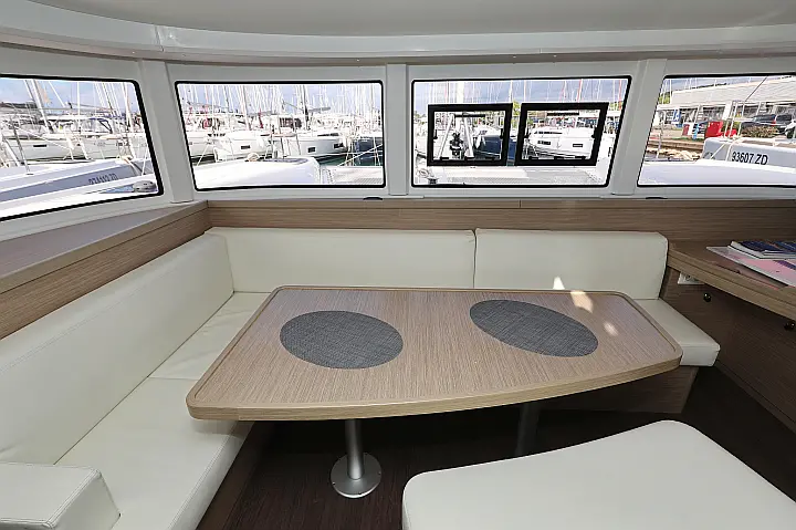 Lagoon 42 - 