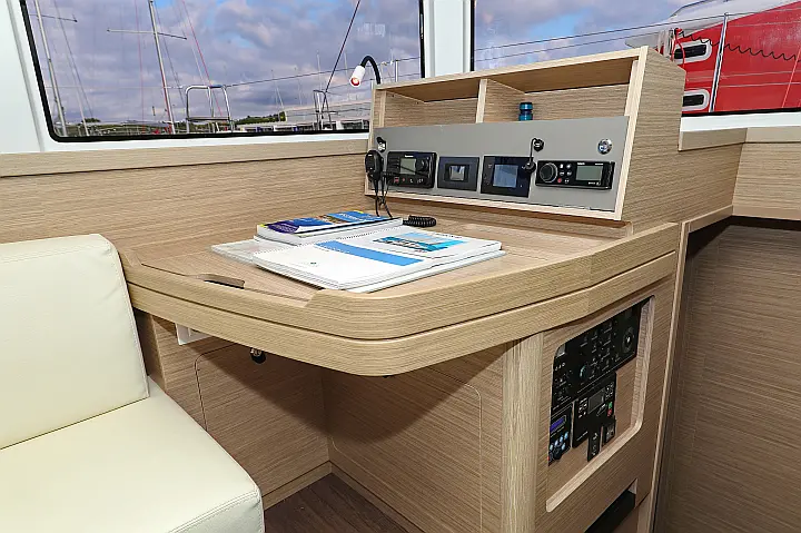 Lagoon 42 - 