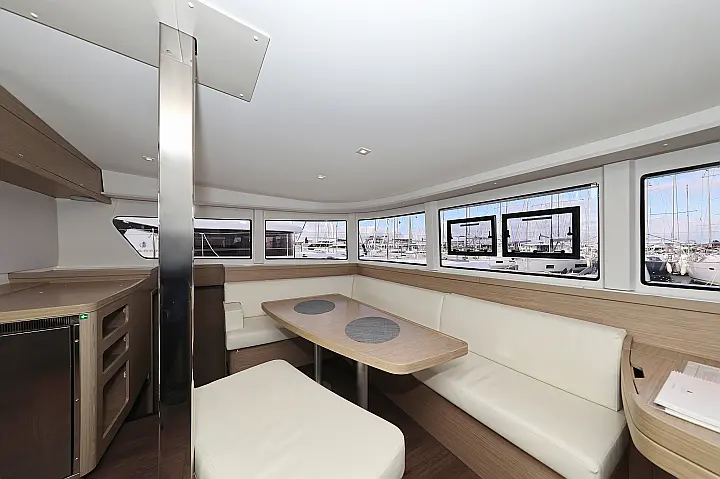 Lagoon 42 - 