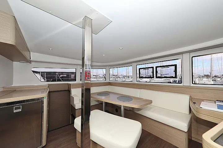 Lagoon 42 - 