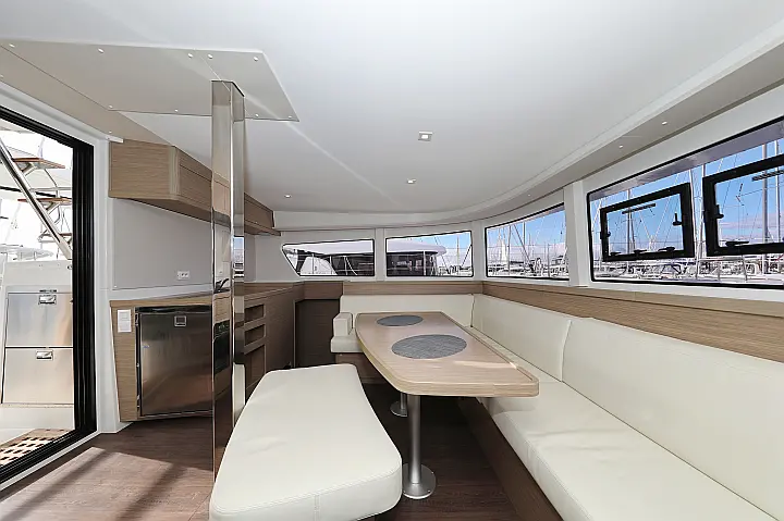 Lagoon 42 - 