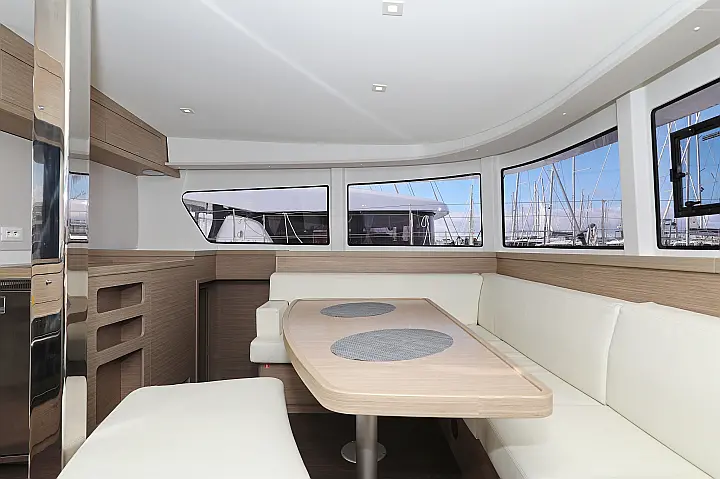 Lagoon 42 - 