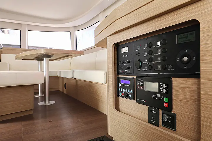 Lagoon 42 - 