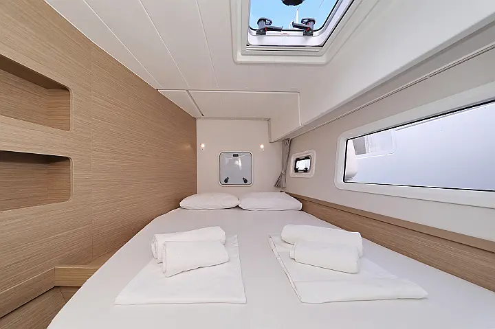 Lagoon 42 - 