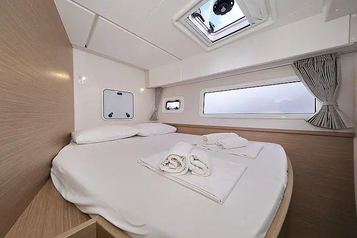 Lagoon 42 - 