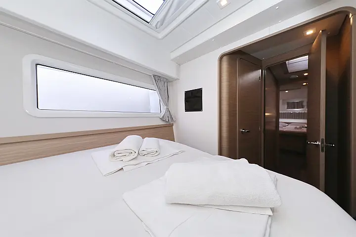 Lagoon 42 - 