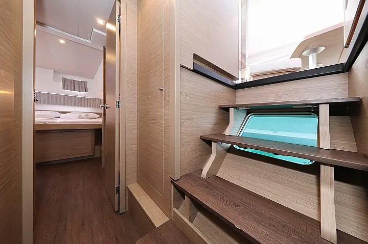Lagoon 42 - 