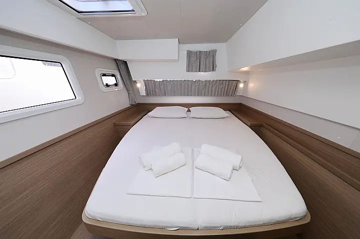 Lagoon 42 - 