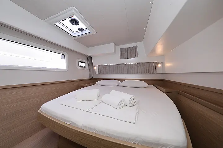 Lagoon 42 - 