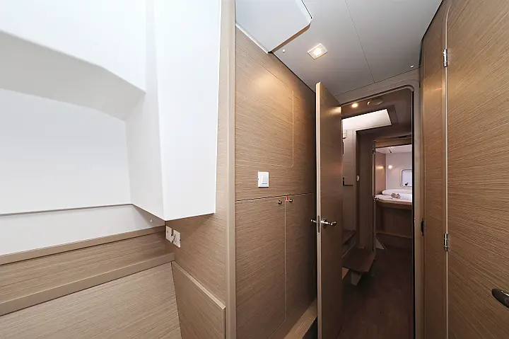 Lagoon 42 - 