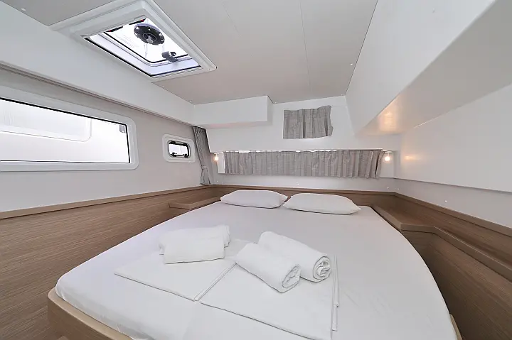 Lagoon 42 - 