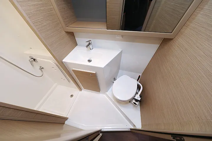 Lagoon 42 - 