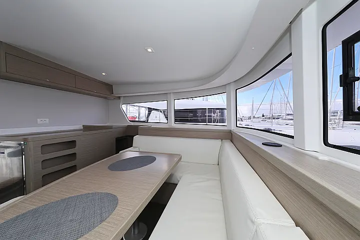 Lagoon 42 - 