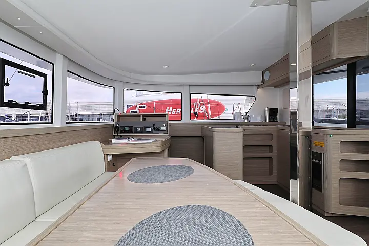 Lagoon 42 - 
