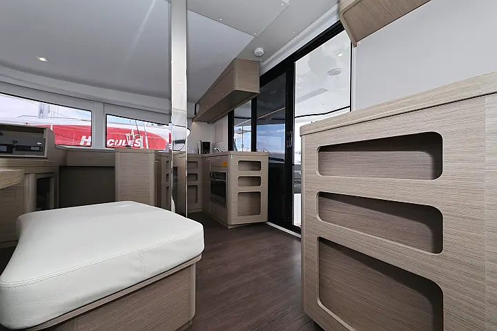 Lagoon 42 - 