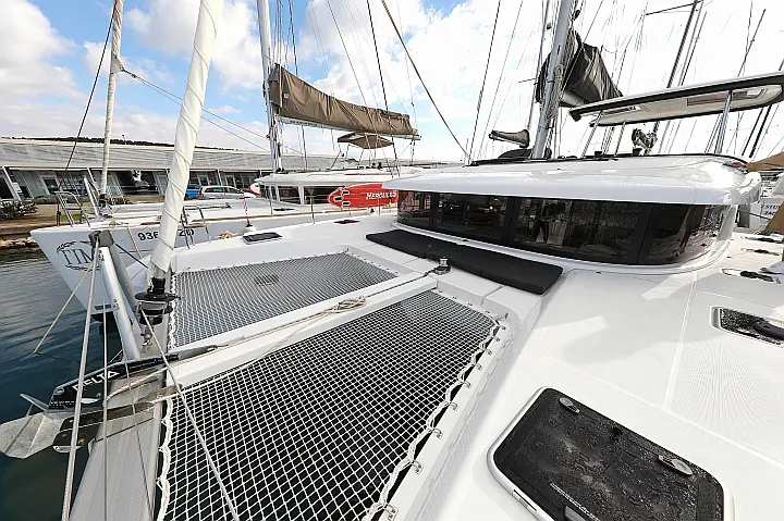 Lagoon 42 - 