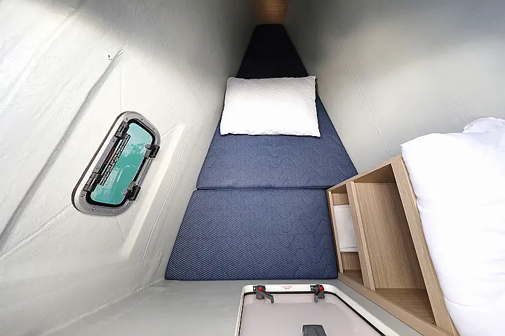 Lagoon 42 - 