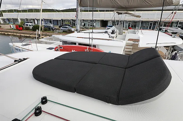 Lagoon 42 - 