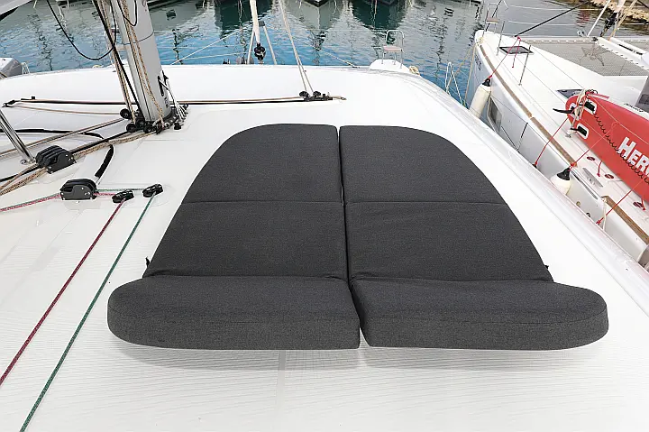 Lagoon 42 - 