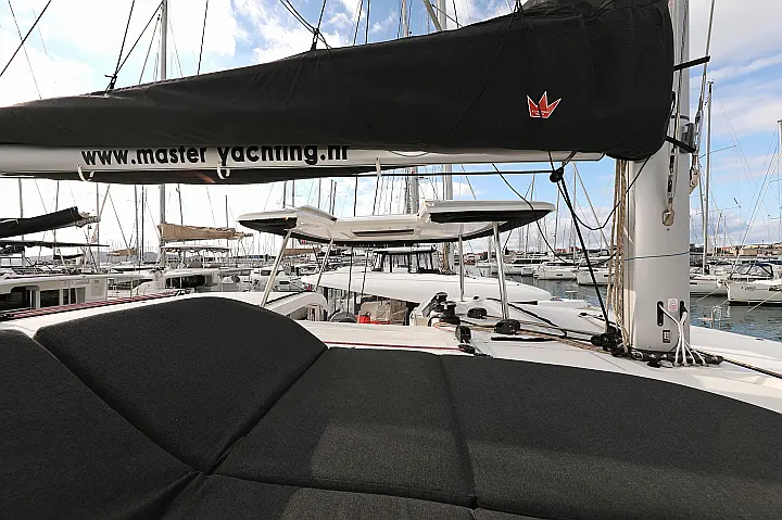 Lagoon 42 - 