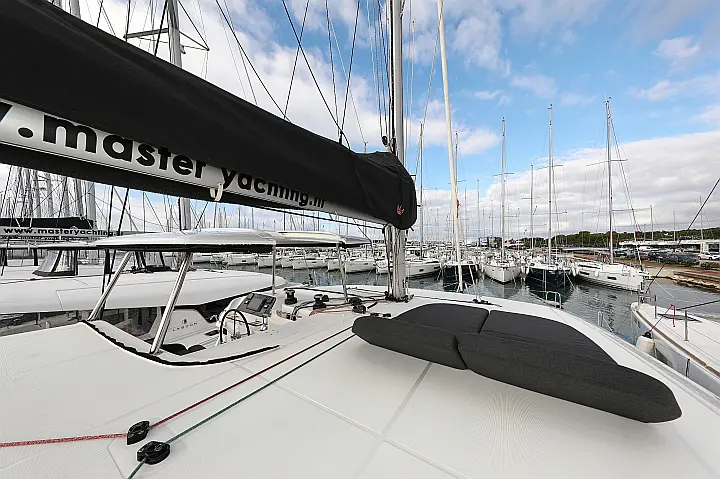 Lagoon 42 - 