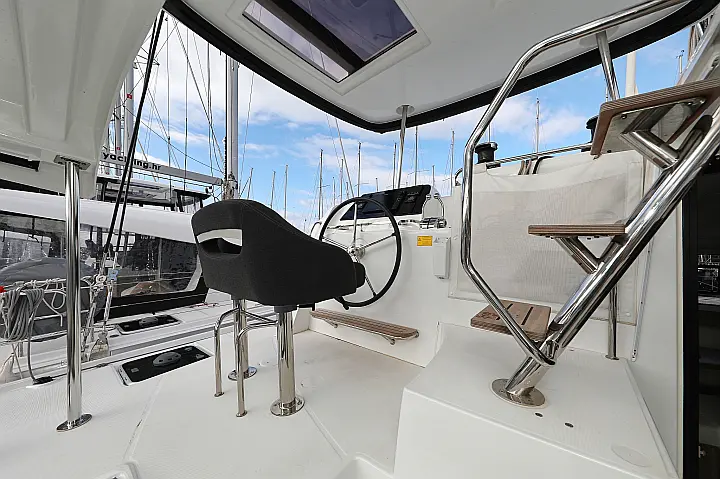 Lagoon 42 - 