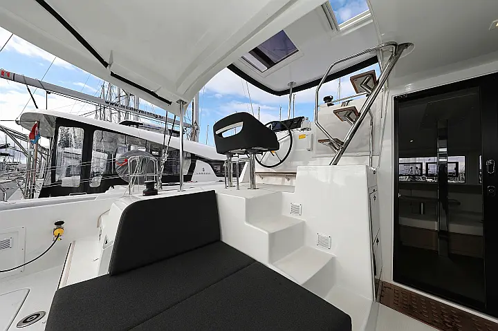 Lagoon 42 - 