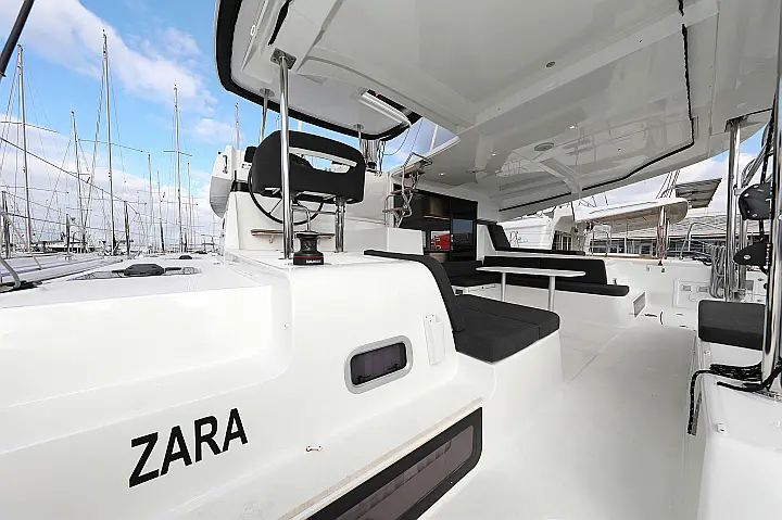 Lagoon 42 - 