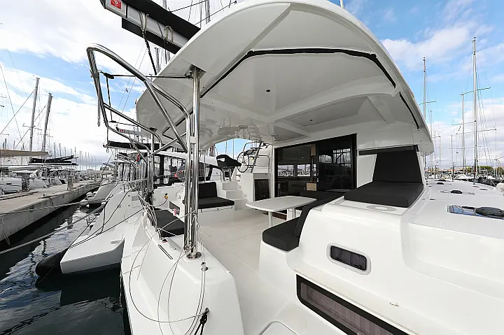 Lagoon 42 - 