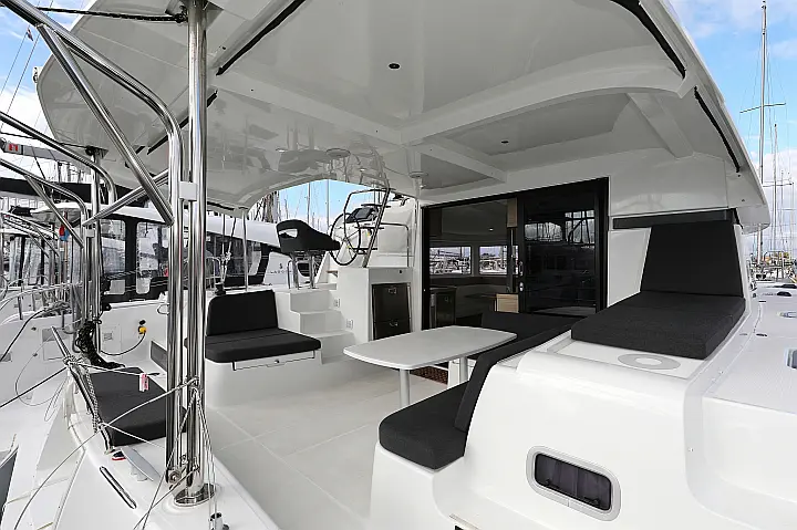 Lagoon 42 - 