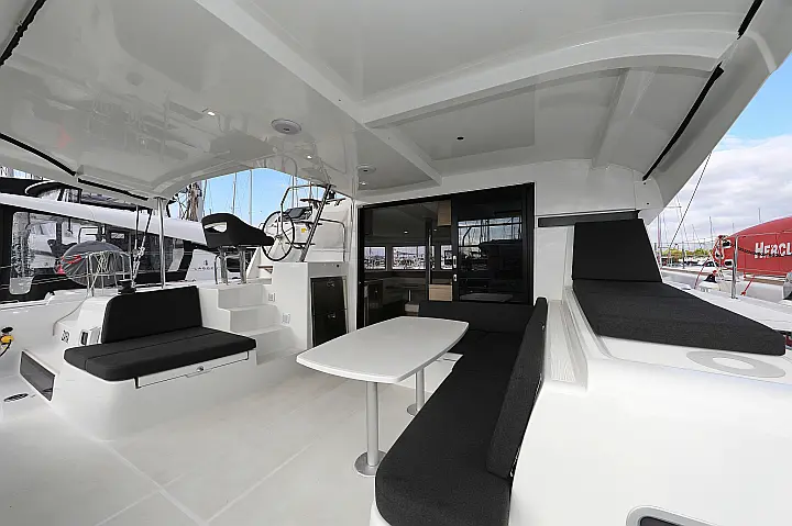 Lagoon 42 - 