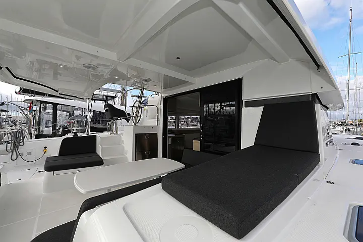 Lagoon 42 - 