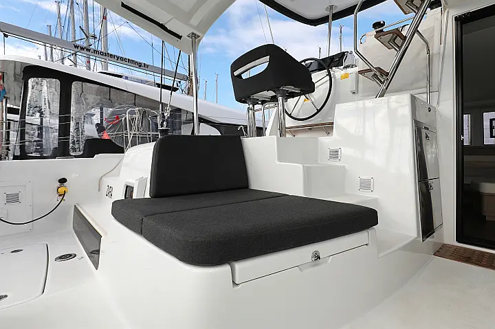Lagoon 42 - 