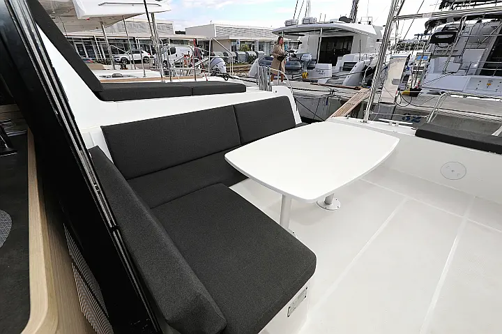 Lagoon 42 - 
