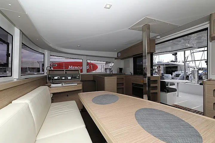 Lagoon 42 - 