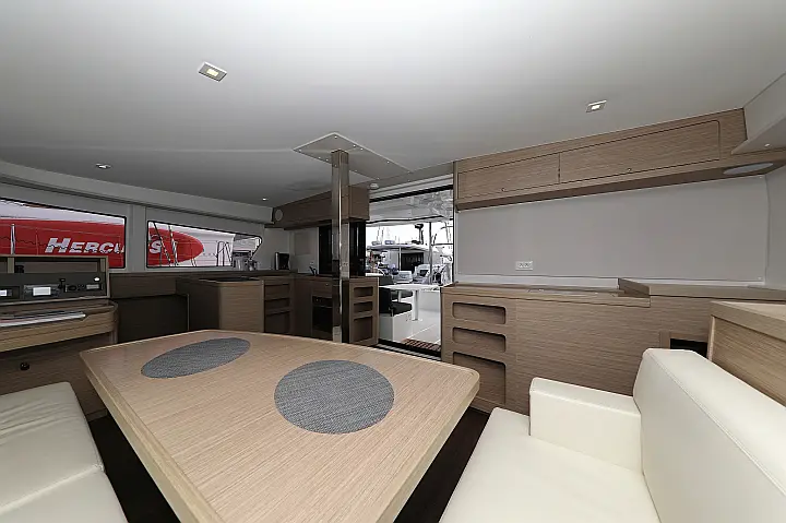 Lagoon 42 - 