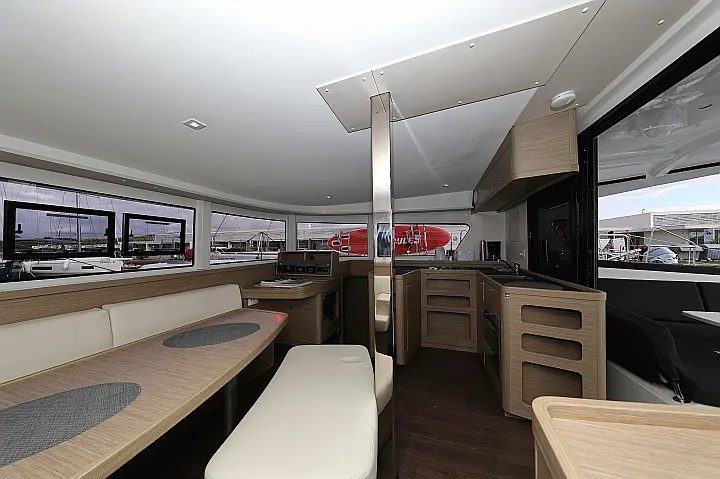 Lagoon 42 - 