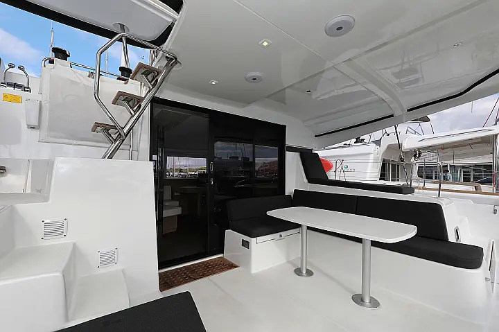 Lagoon 42 - 