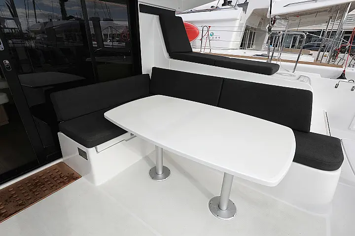 Lagoon 42 - 
