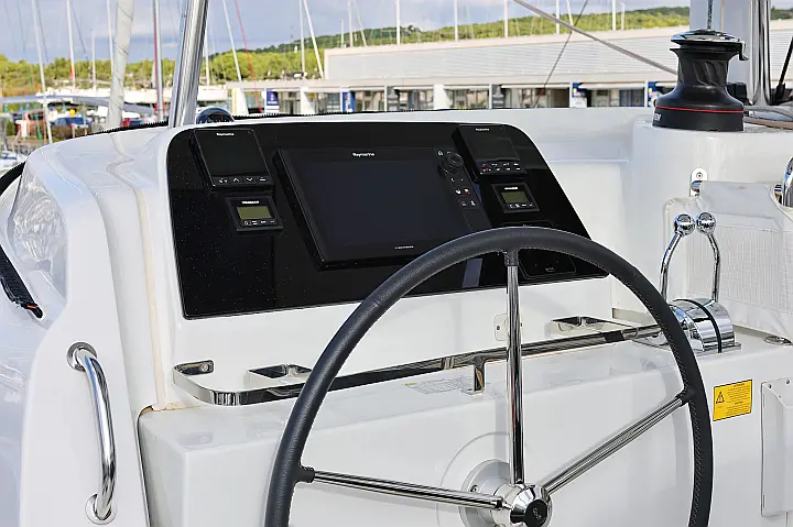 Lagoon 42 - 