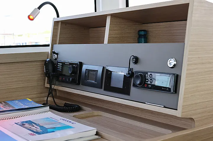 Lagoon 42 - 