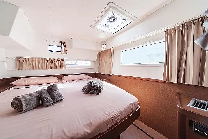 Lagoon 42 - 