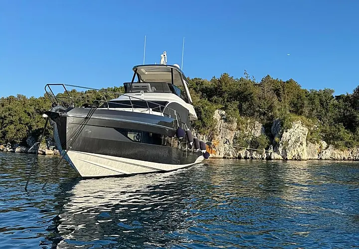 Azimut 68 - 