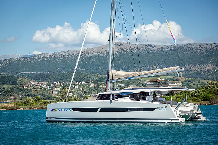 Aura 51 - 