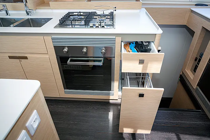 Aura 51 - 