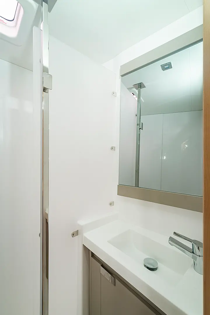 Aura 51 - 