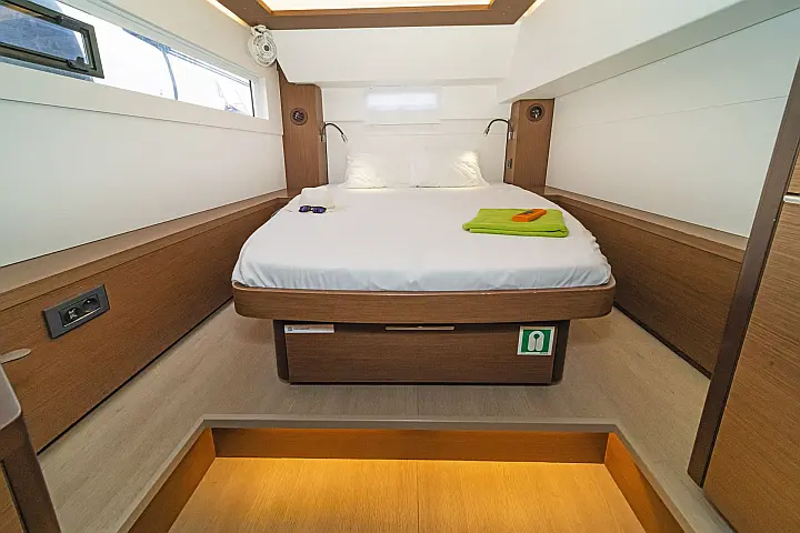 Lagoon 46 A/C & GEN & WM - 