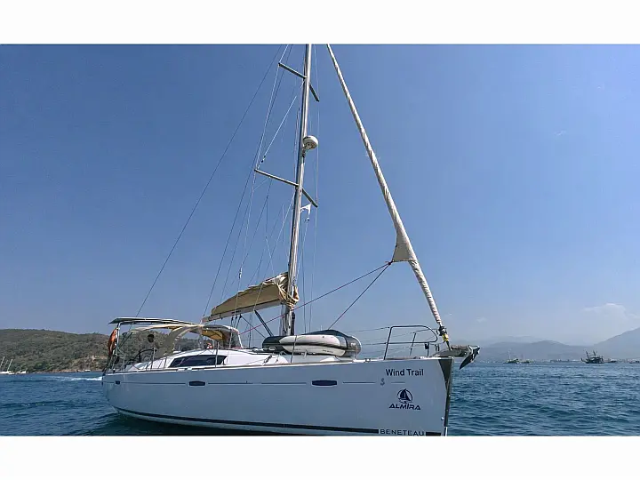 Beneteau 43 - External image