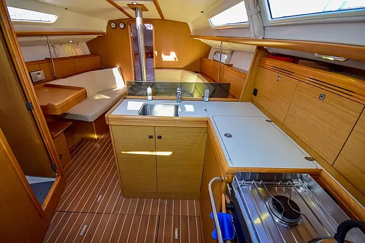Sun Odyssey 36i - 
